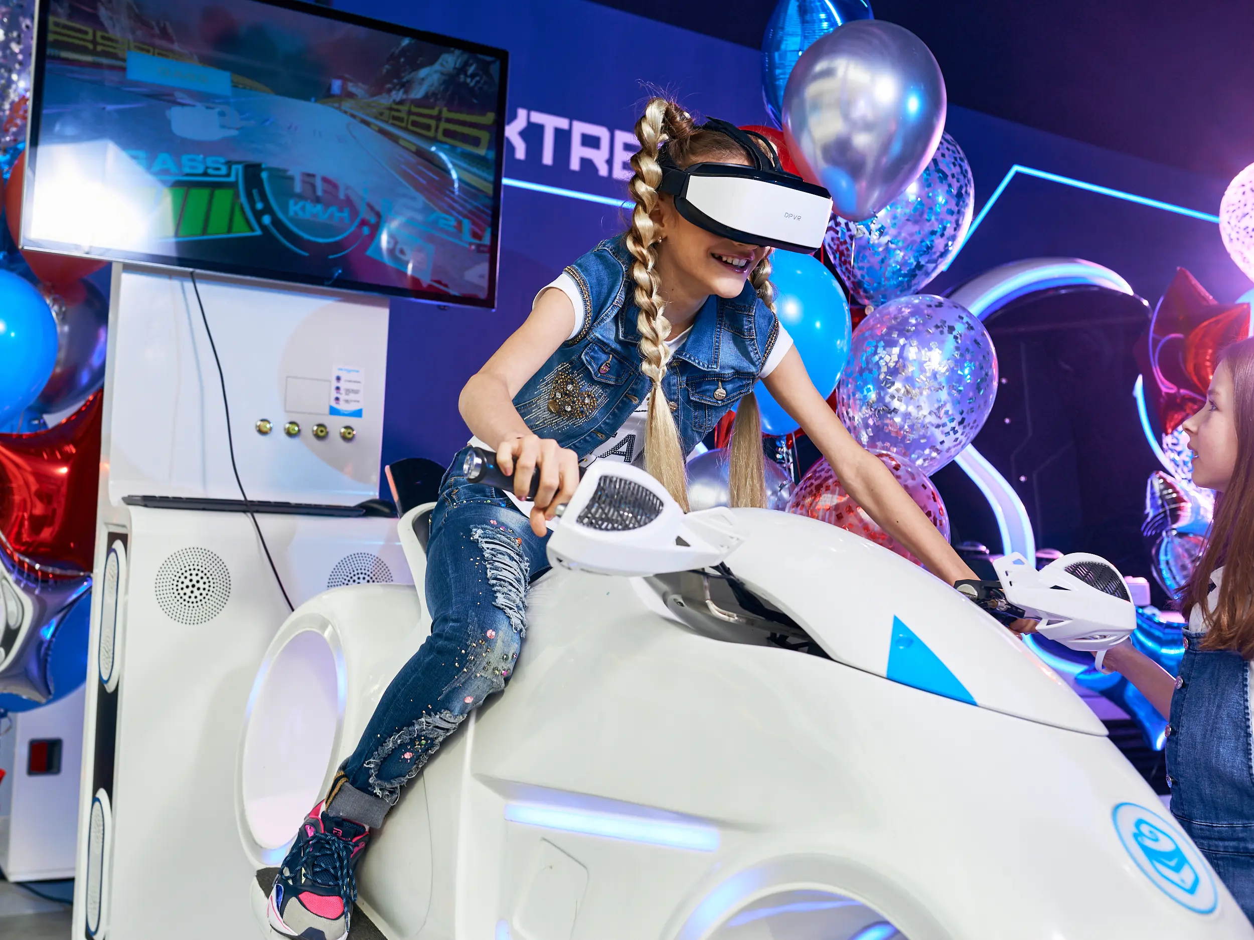 VR-ROOM image 4