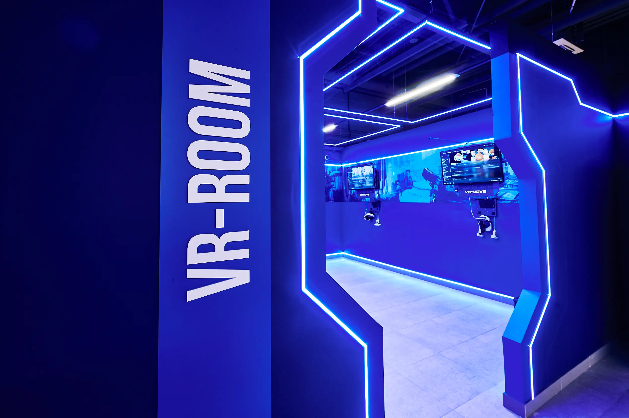 VR-ROOM image 2